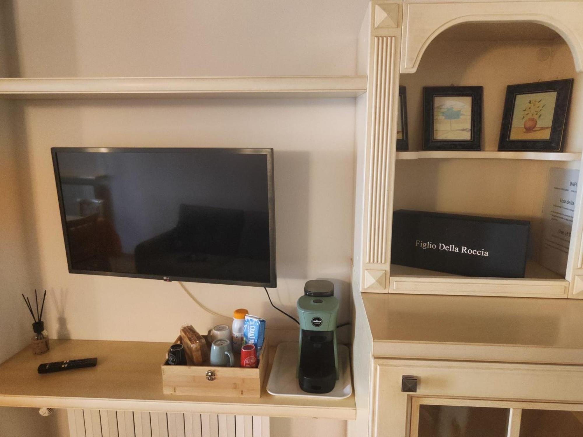 Tasi Apartaments Cento  Exteriör bild